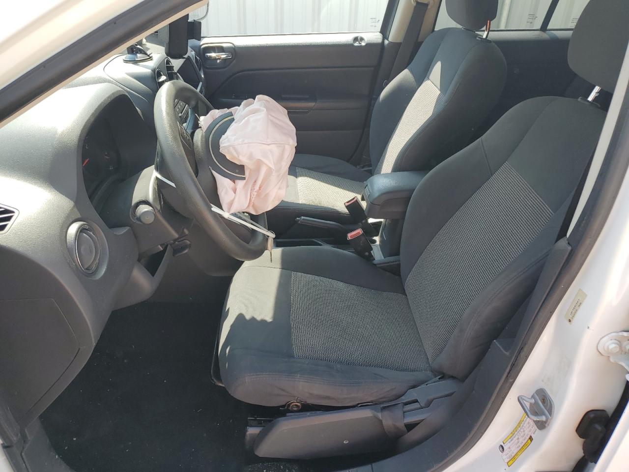 2011 Jeep Compass Sport VIN: 1J4NT1FB5BD264915 Lot: 80944805