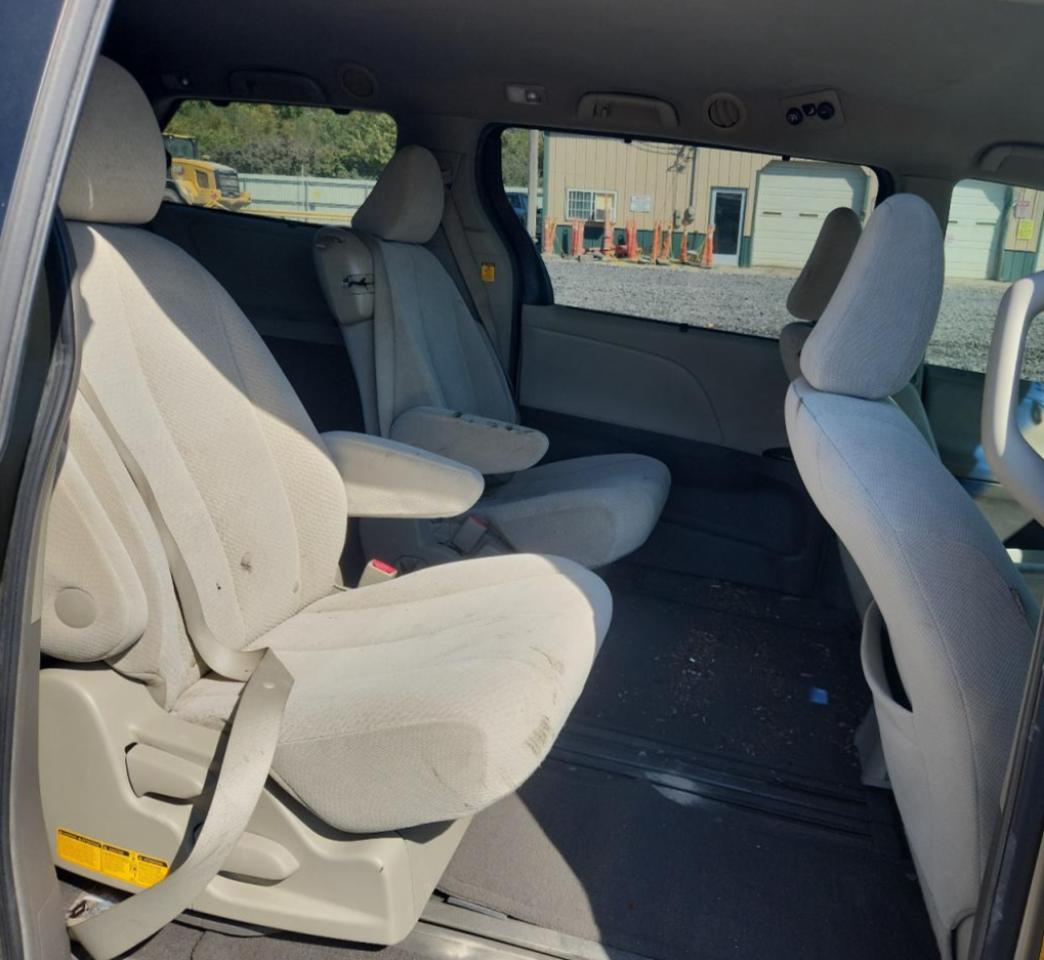 2011 Toyota Sienna Le VIN: 5TDKK3DC9BS050162 Lot: 81277995