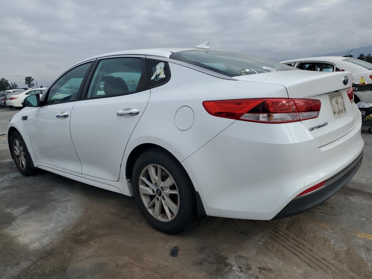2017 Kia Optima Lx VIN: 5XXGT4L32HG159146 Lot: 81930865