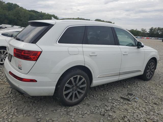 Паркетники AUDI Q7 2017 Белы