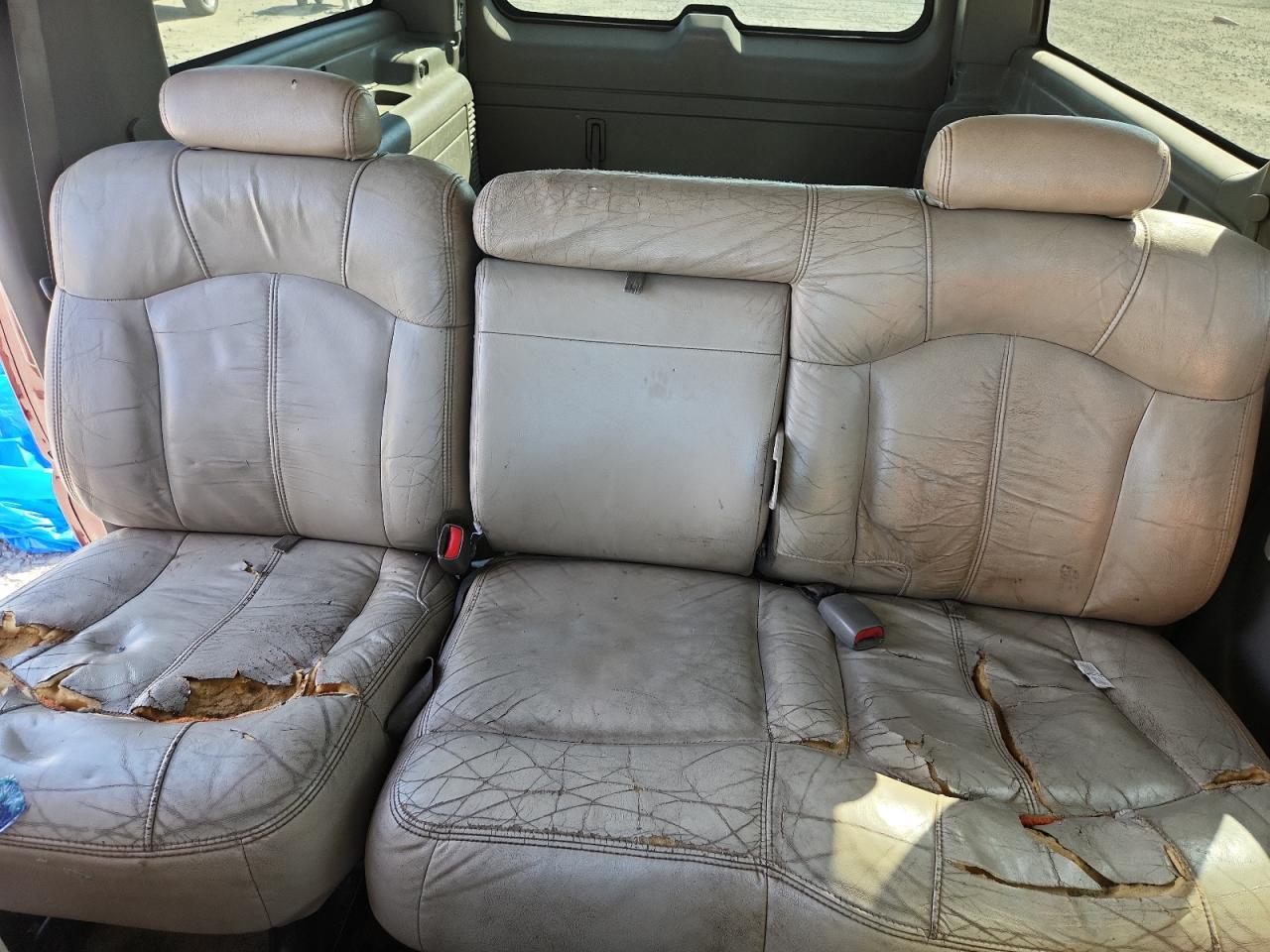 2002 Chevrolet Suburban C1500 VIN: 1GNEC16Z42J184288 Lot: 71084005