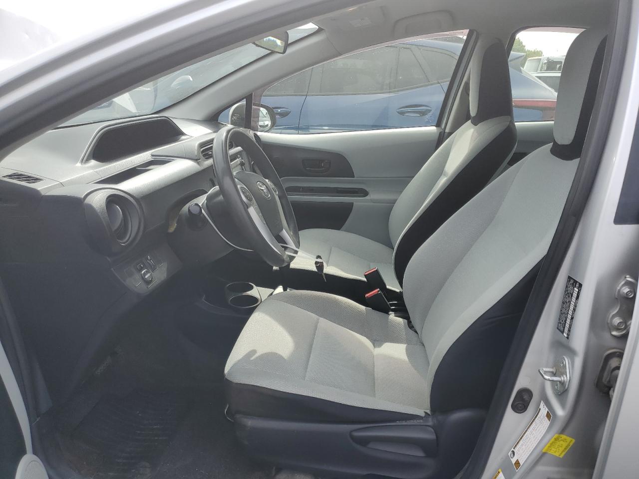 2014 Toyota Prius C VIN: JTDKDTB38E1072460 Lot: 80341025