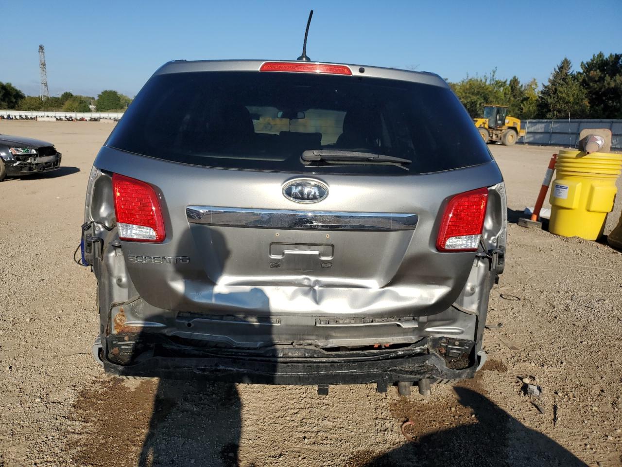 2011 Kia Sorento Base VIN: 5XYKT3A16BG080815 Lot: 83978055