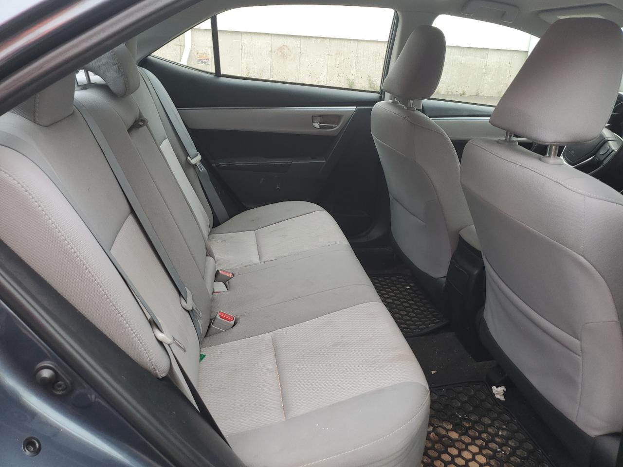 2015 Toyota Corolla L VIN: 2T1BURHE2FC255748 Lot: 82031405