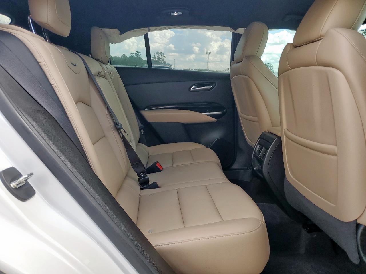 2024 Cadillac Xt4 Luxury VIN: 1GYAZAR47RF120632 Lot: 81598925