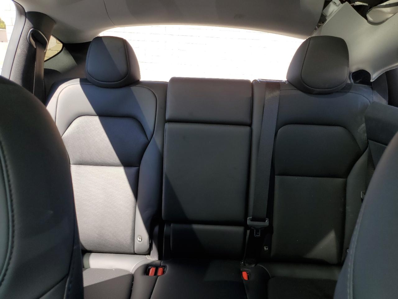 2026 Tesla Model Y VIN: 7SAYGDED8TA431046 Lot: 80709585