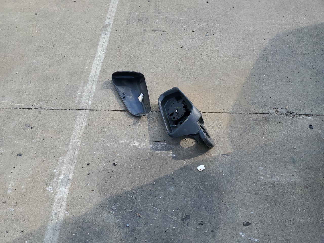 2020 Chevrolet Equinox Lt VIN: 3GNAXKEV0LS577065 Lot: 81001815