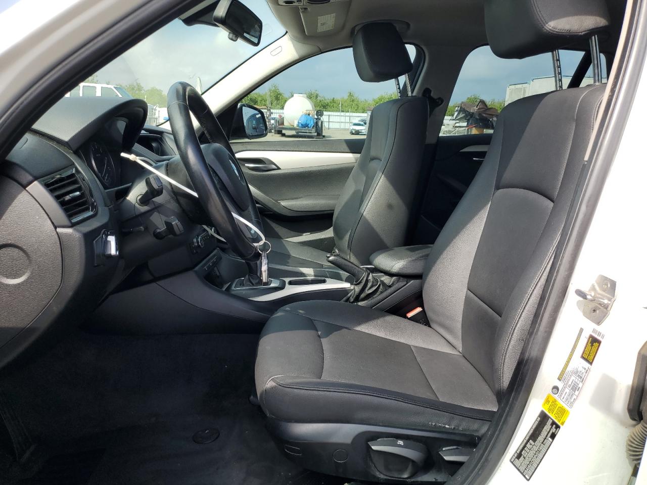 2015 BMW X1 Sdrive28I VIN: WBAVM1C50FV317468 Lot: 81526245