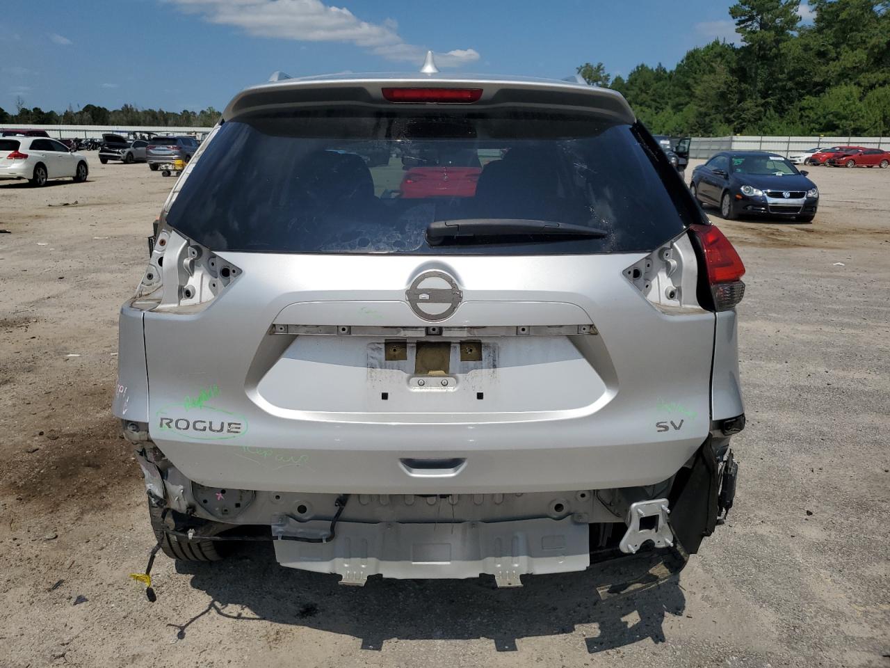 2017 Nissan Rogue S VIN: JN8AT2MT2HW147848 Lot: 71704195