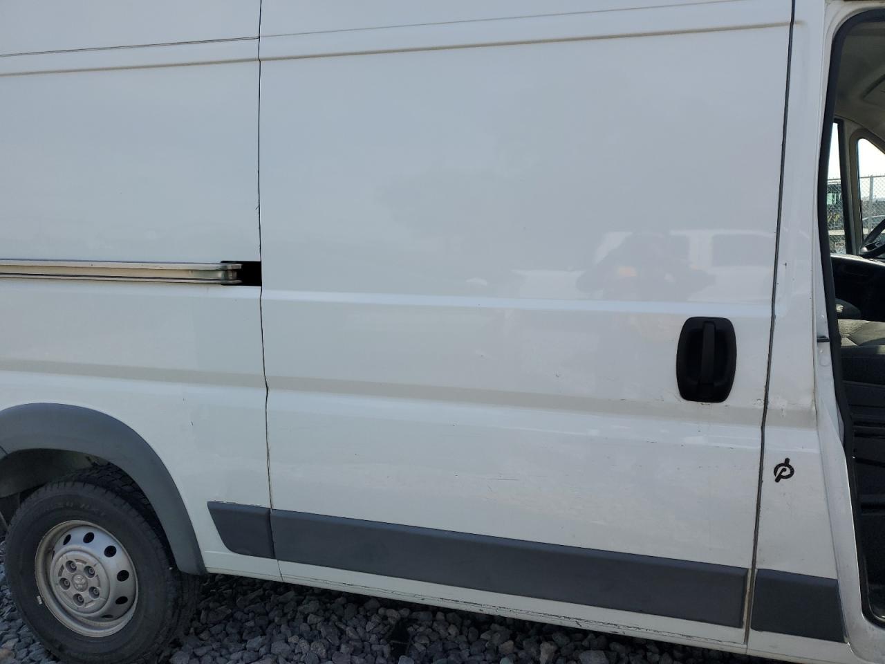 2018 Ram Promaster 2500 2500 High VIN: 3C6TRVCG1JE112587 Lot: 71225945