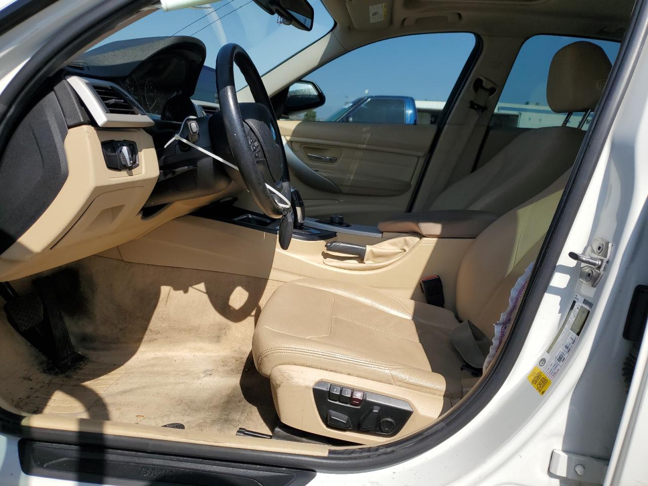 2015 BMW 320 I VIN: WBA3B1C58FK141381 Lot: 84555535