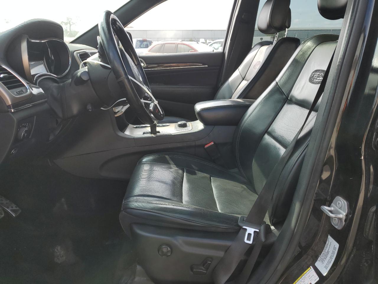 2015 Jeep Grand Cherokee Overland VIN: 1C4RJFCG0FC950706 Lot: 81073985