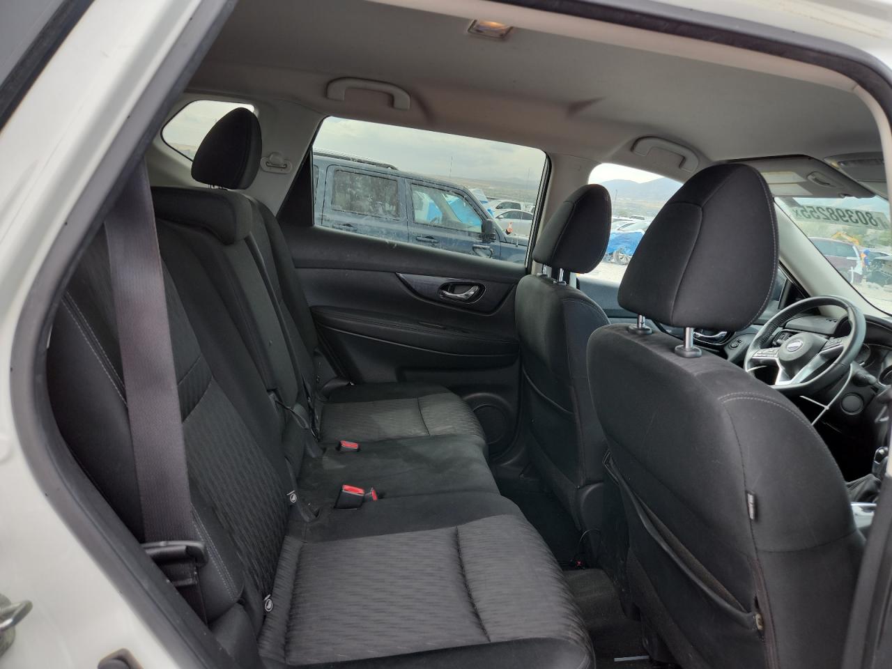 2017 Nissan Rogue S VIN: KNMAT2MV1HP604687 Lot: 80398255