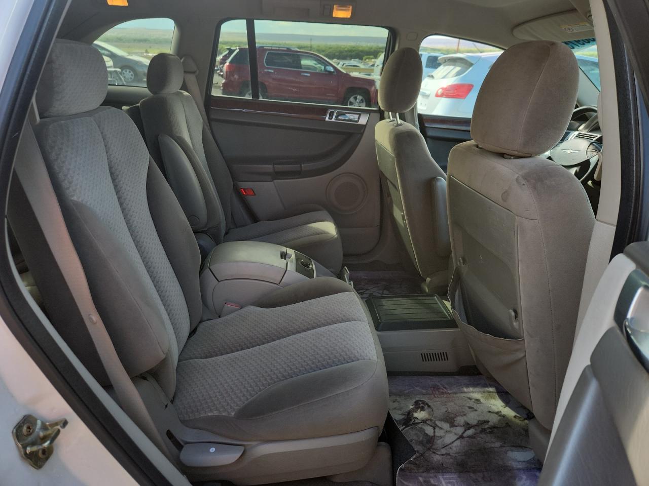 2005 Chrysler Pacifica Touring VIN: 2C4GM68445R670838 Lot: 71689755