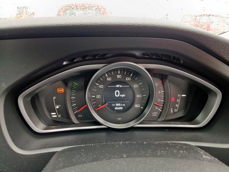 2013 VOLVO V40 CROSS COUNTRY LUX