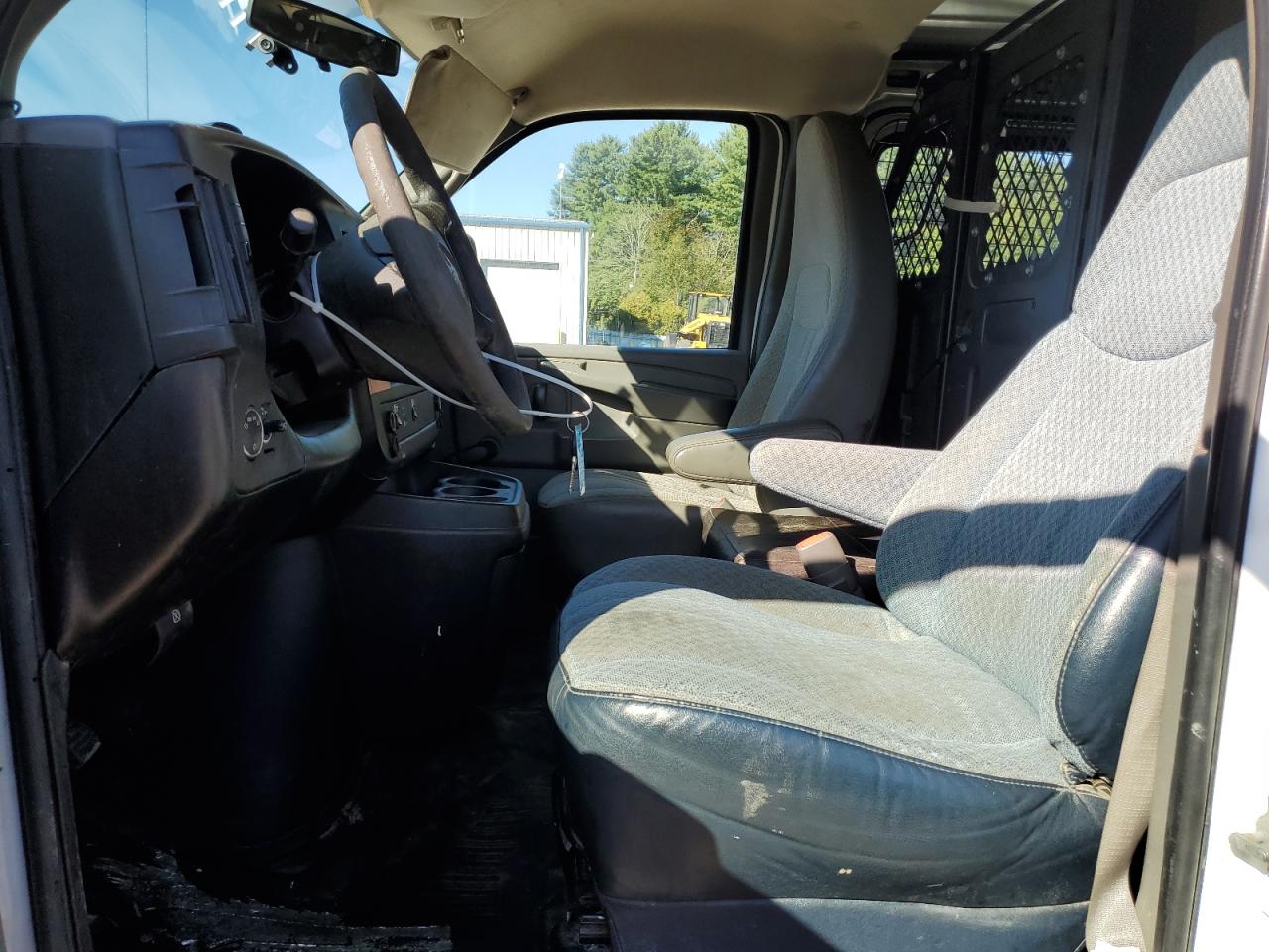 2010 GMC Savana G2500 VIN: 1GTZGFBA5A1142240 Lot: 84339895