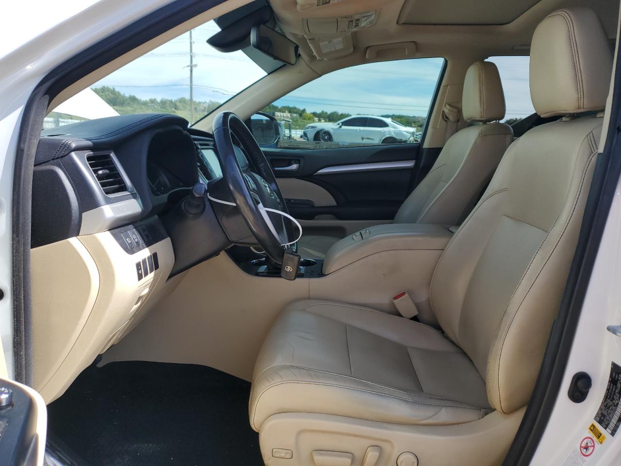 2017 Toyota Highlander Se VIN: 5TDJZRFH1HS427479 Lot: 84394065