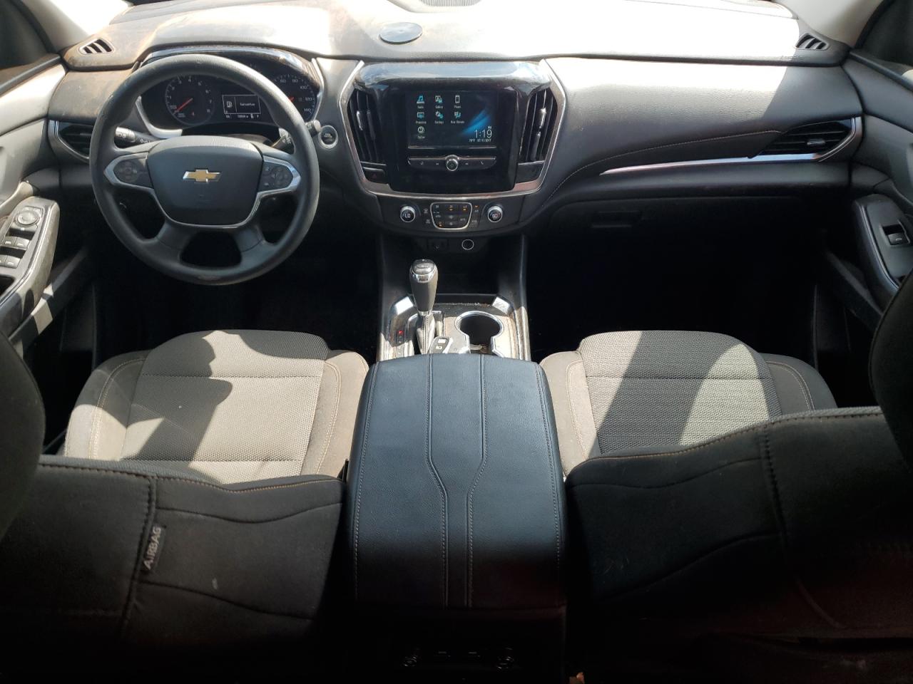 2018 Chevrolet Traverse Ls VIN: 1GNERFKW4JJ140832 Lot: 70189685