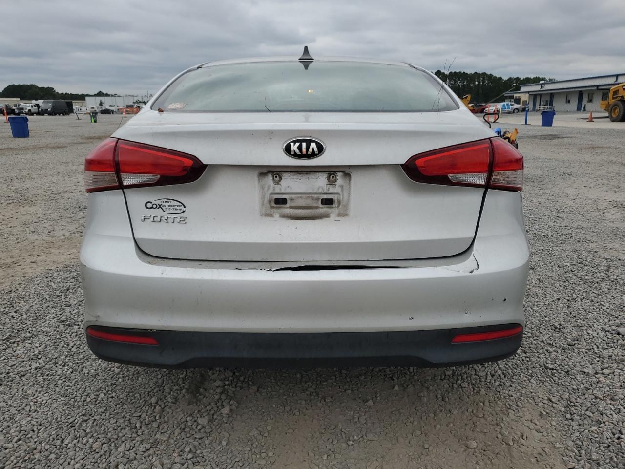 2017 Kia Forte Lx VIN: 3KPFK4A78HE110823 Lot: 80438425