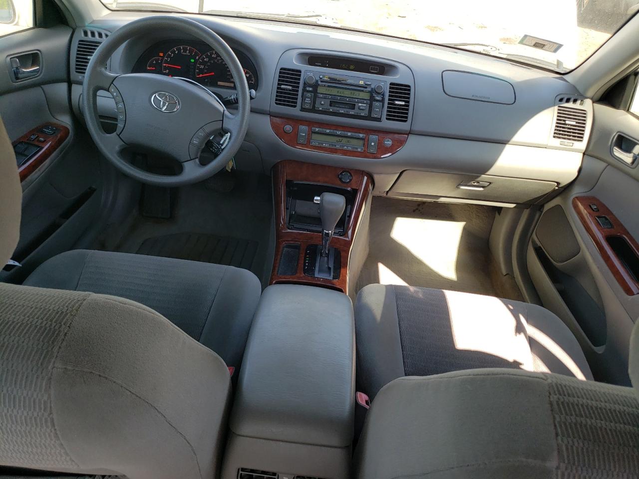 2005 Toyota Camry Le VIN: 4T1BE30K05U523799 Lot: 82148935