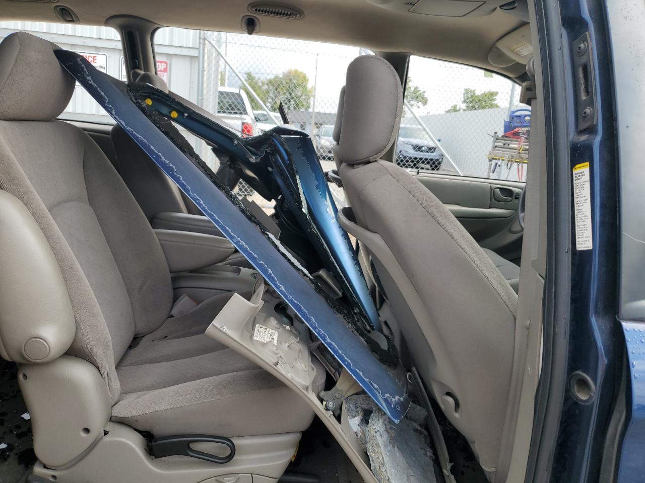 2002 Chrysler Town & Country Ex VIN: 2C4GP74L42R723835 Lot: 71289125