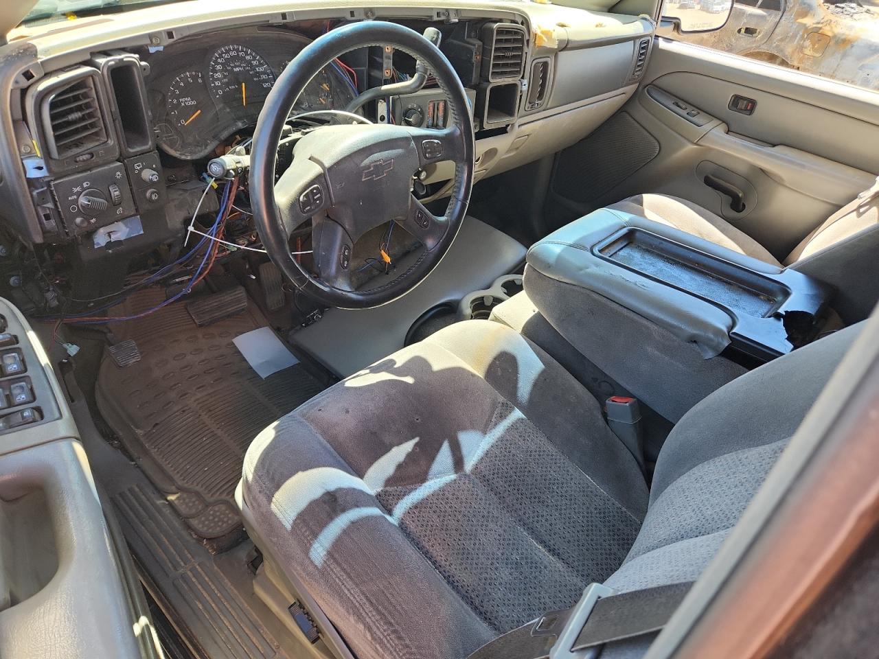 2005 Chevrolet Tahoe C1500 VIN: 1GNEC13V05R204804 Lot: 72090775