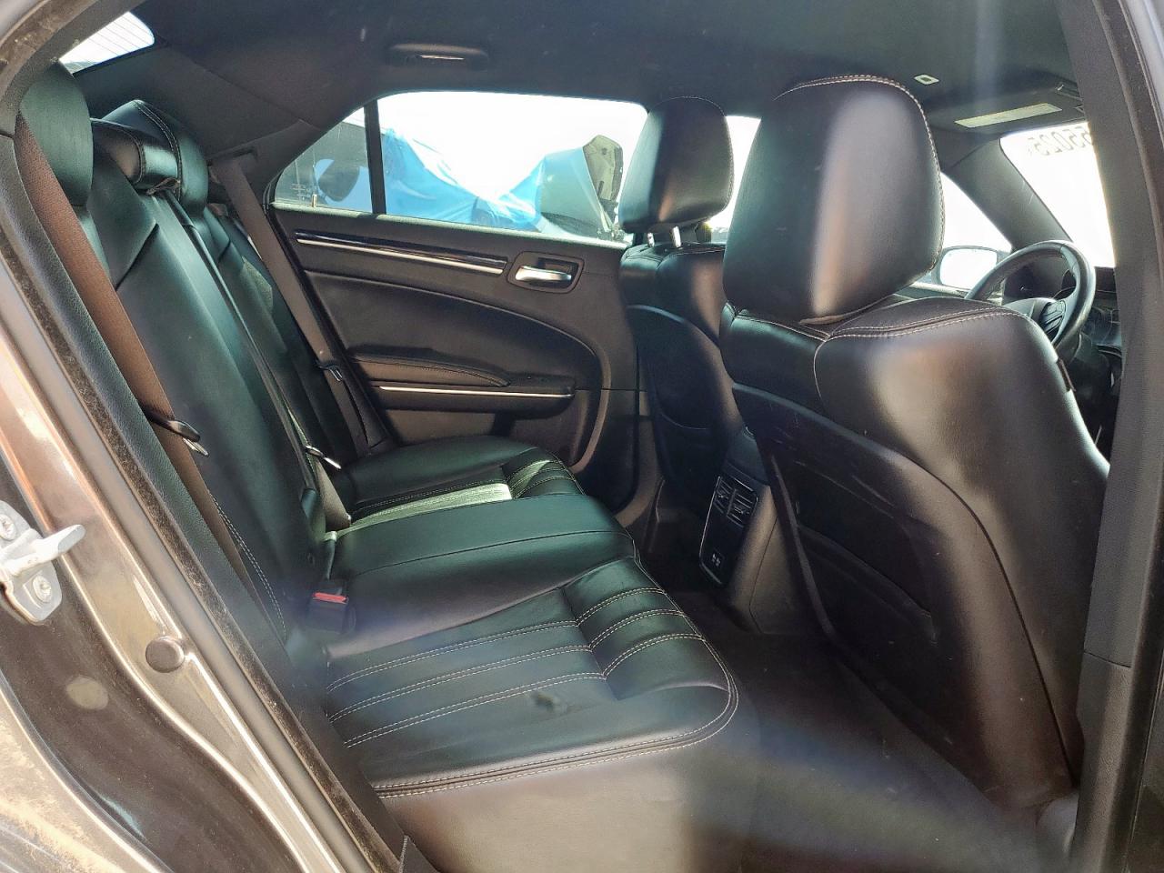 2019 Chrysler 300 S VIN: 2C3CCAGG4KH651535 Lot: 84055025