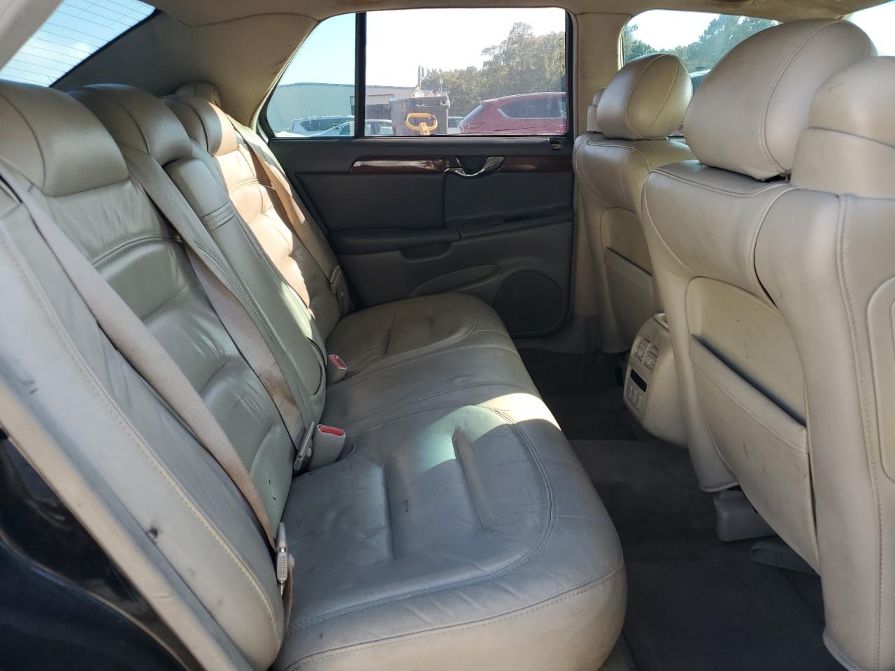 2003 Cadillac Deville VIN: 1G6KD54Y43U218176 Lot: 83851875