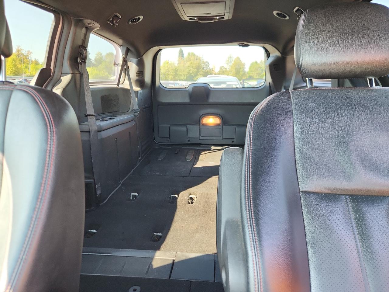 2016 Dodge Grand Caravan R/T VIN: 2C4RDGEG2GR352555 Lot: 81802565