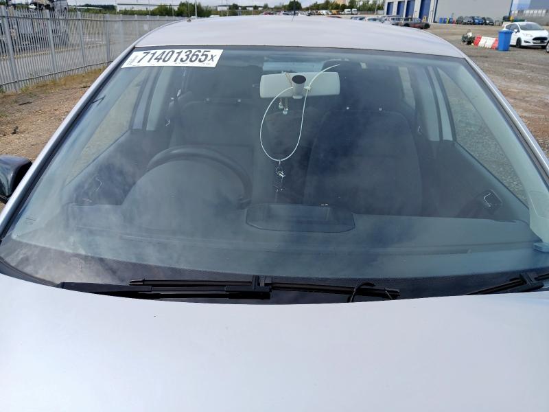 2003 VOLKSWAGEN POLO SE AUTO 
