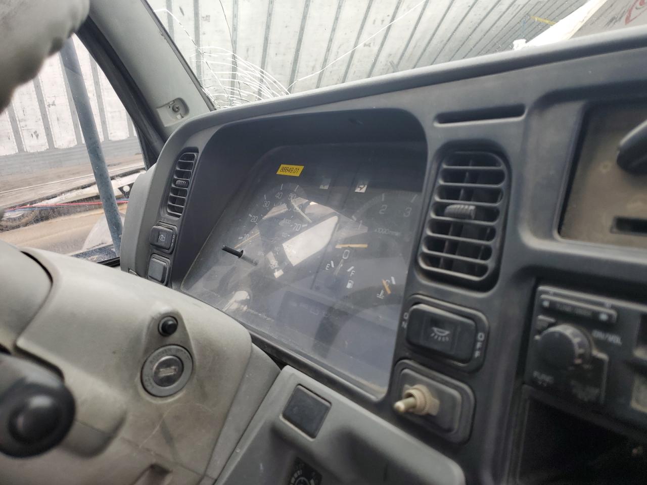 2001 Mitsubishi Fuso Fe 639 - Semi Truck VIN: JW6AAE1H31L004773 Lot: 82157885