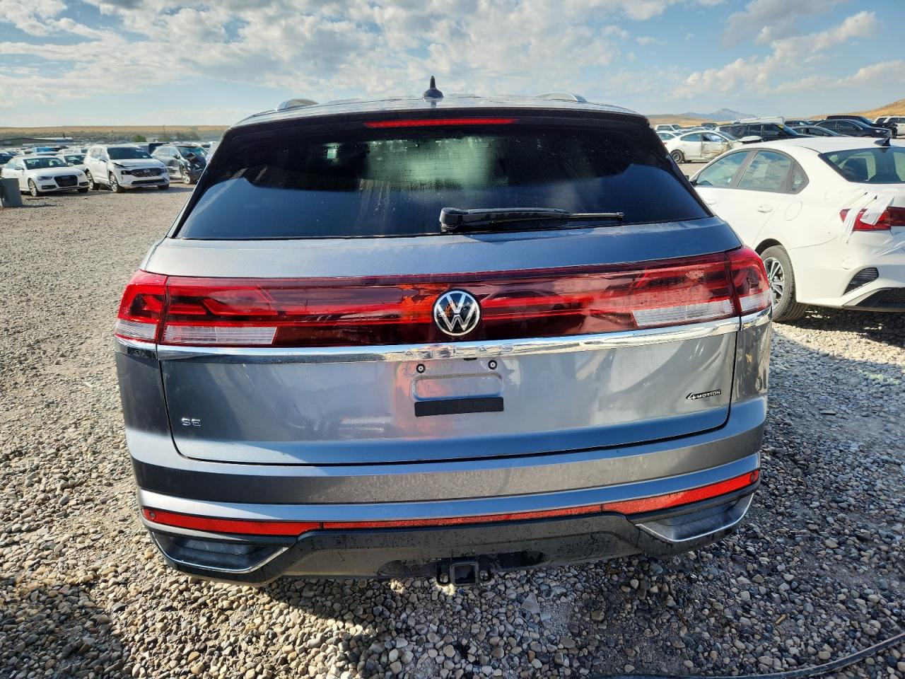 2025 Volkswagen Atlas Cross Sport Se VIN: 1V2HE2CA2SC213469 Lot: 81610735