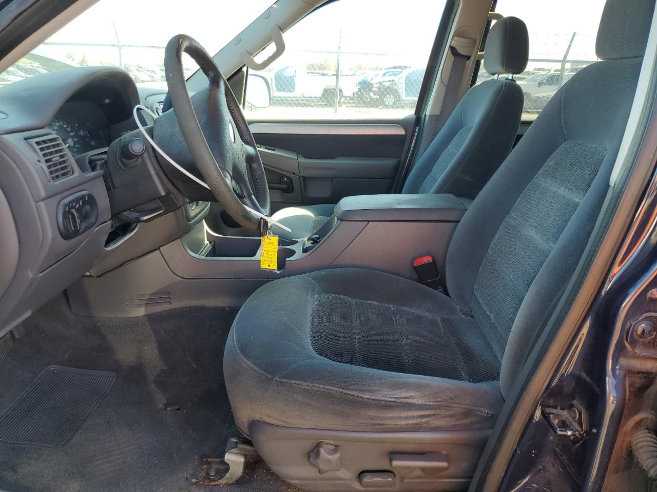 2003 Ford Explorer Xlt VIN: 1FMDU73K03UA35738 Lot: 81672655
