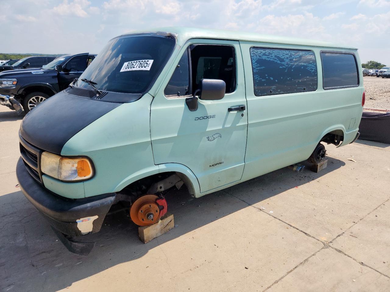 2B4HB15Y2TK102708 DODGE B SERIES Photo 1