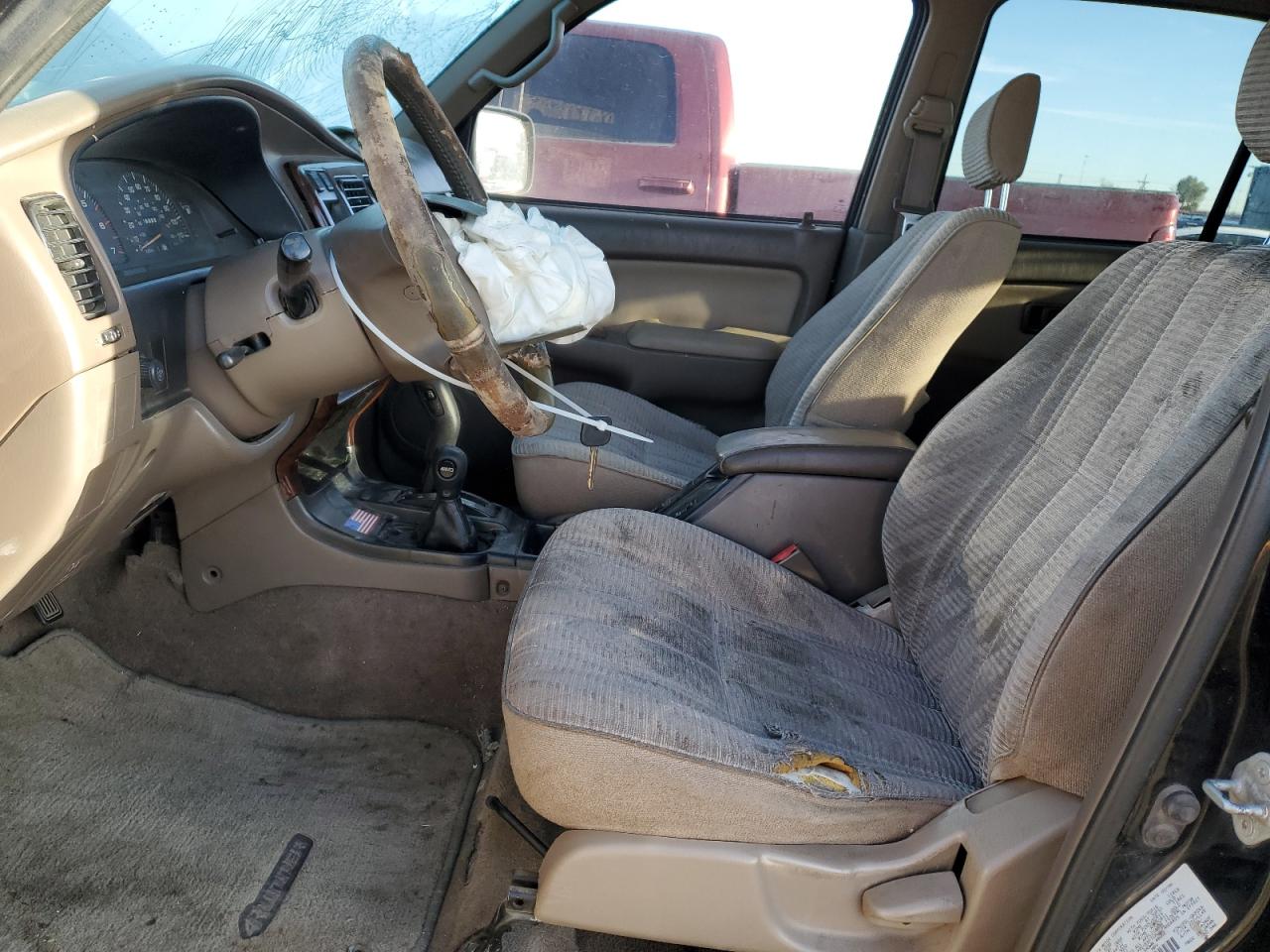 1998 Toyota 4Runner Limited VIN: JT3HN87R6W0168407 Lot: 81819195