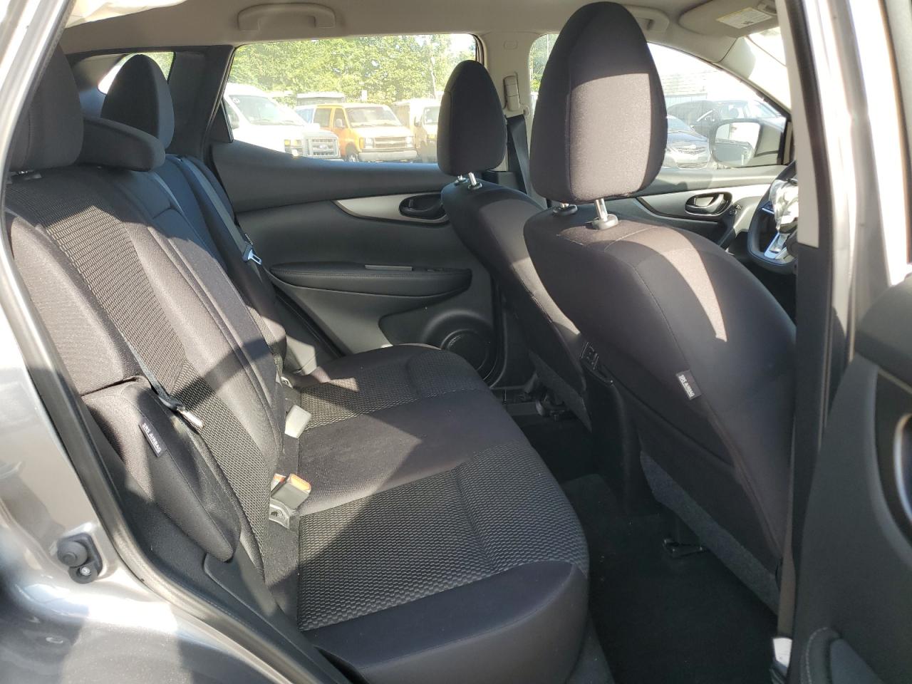 2022 Nissan Rogue Sport S VIN: JN1BJ1AW2NW683101 Lot: 71421105