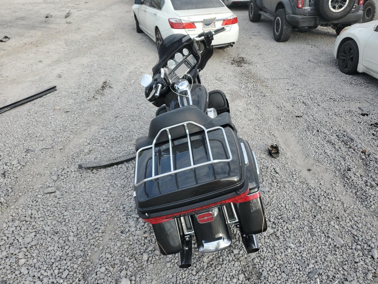 2017 Harley-Davidson Flhtk Ultra Limited VIN: 1HD1KED12HB645603 Lot: 81084055