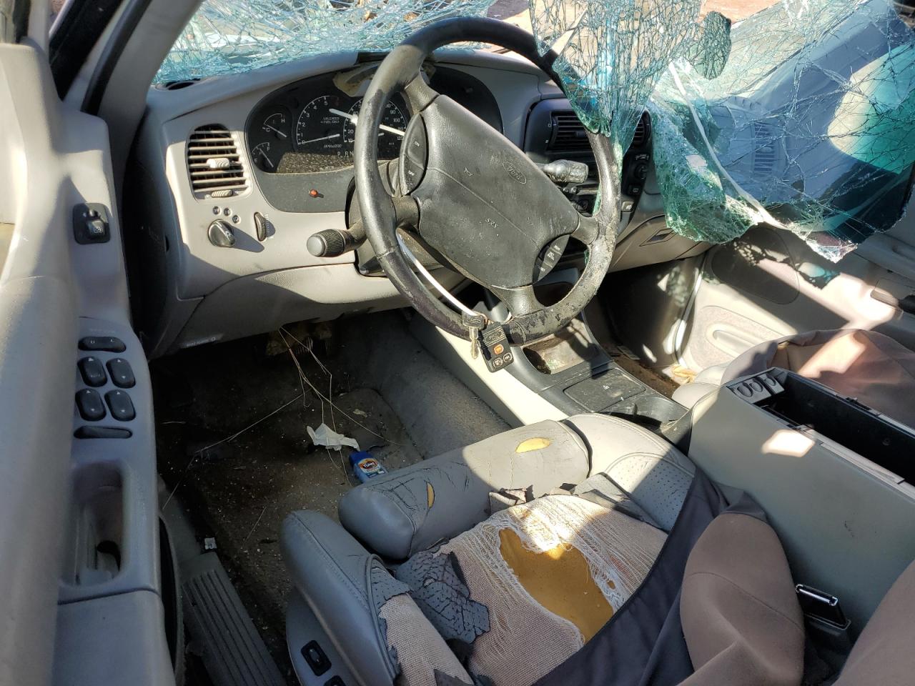 1995 Ford Explorer VIN: 1FMDU32X2SZB30745 Lot: 70494245