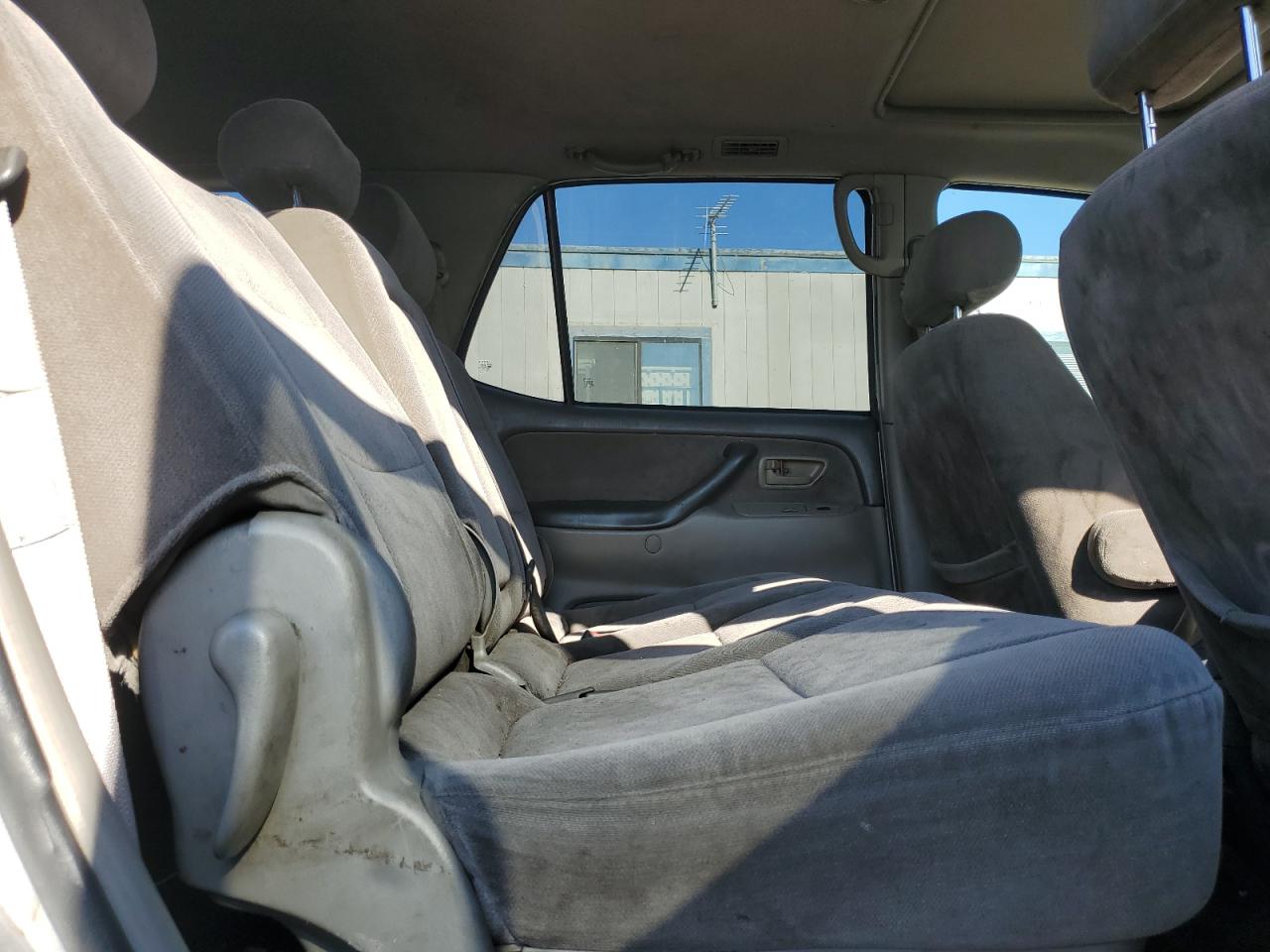2001 Toyota Sequoia Sr5 VIN: 5TDZT34A51S023078 Lot: 84015965
