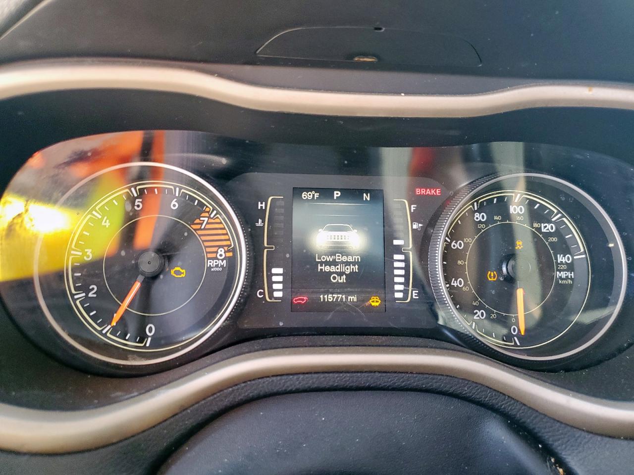 2016 Jeep Cherokee Latitude VIN: 1C4PJLCS6GW307125 Lot: 84527095