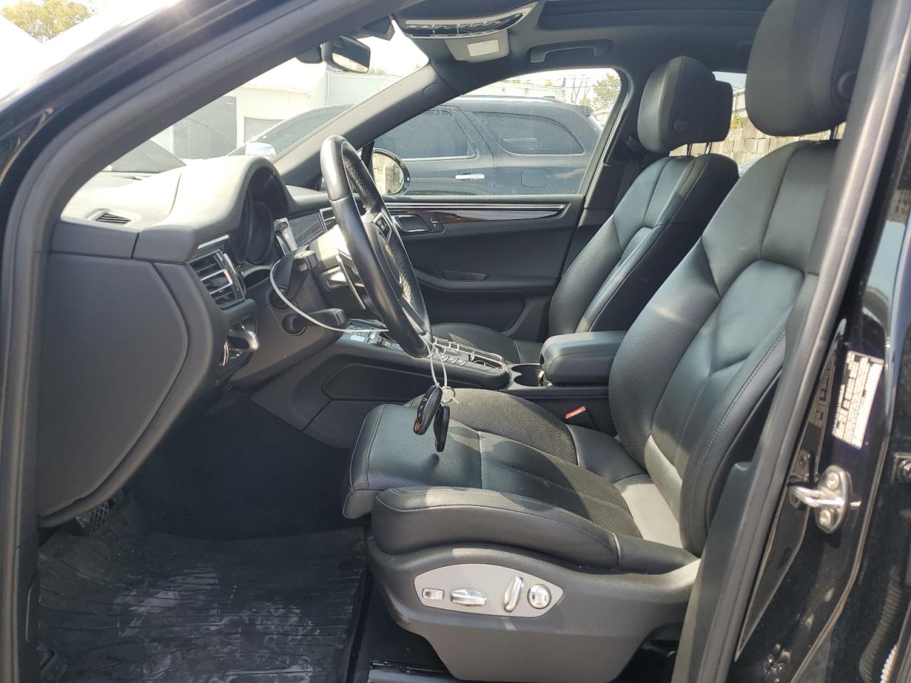 2019 Porsche Macan VIN: WP1AA2A59KLB07717 Lot: 81179945