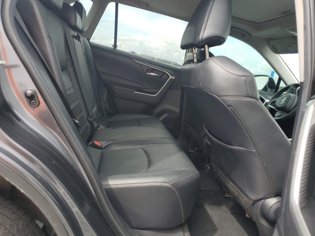 2021 Toyota Rav4 Xle Premium VIN: 2T3C1RFVXMC112776 Lot: 71521255