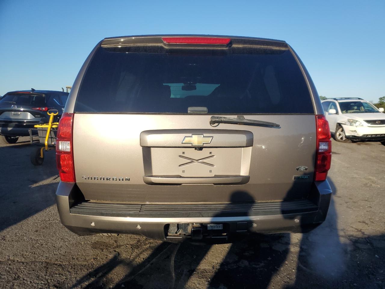 2011 Chevrolet Suburban K1500 Lt VIN: 1GNSKJE33BR395289 Lot: 71931345