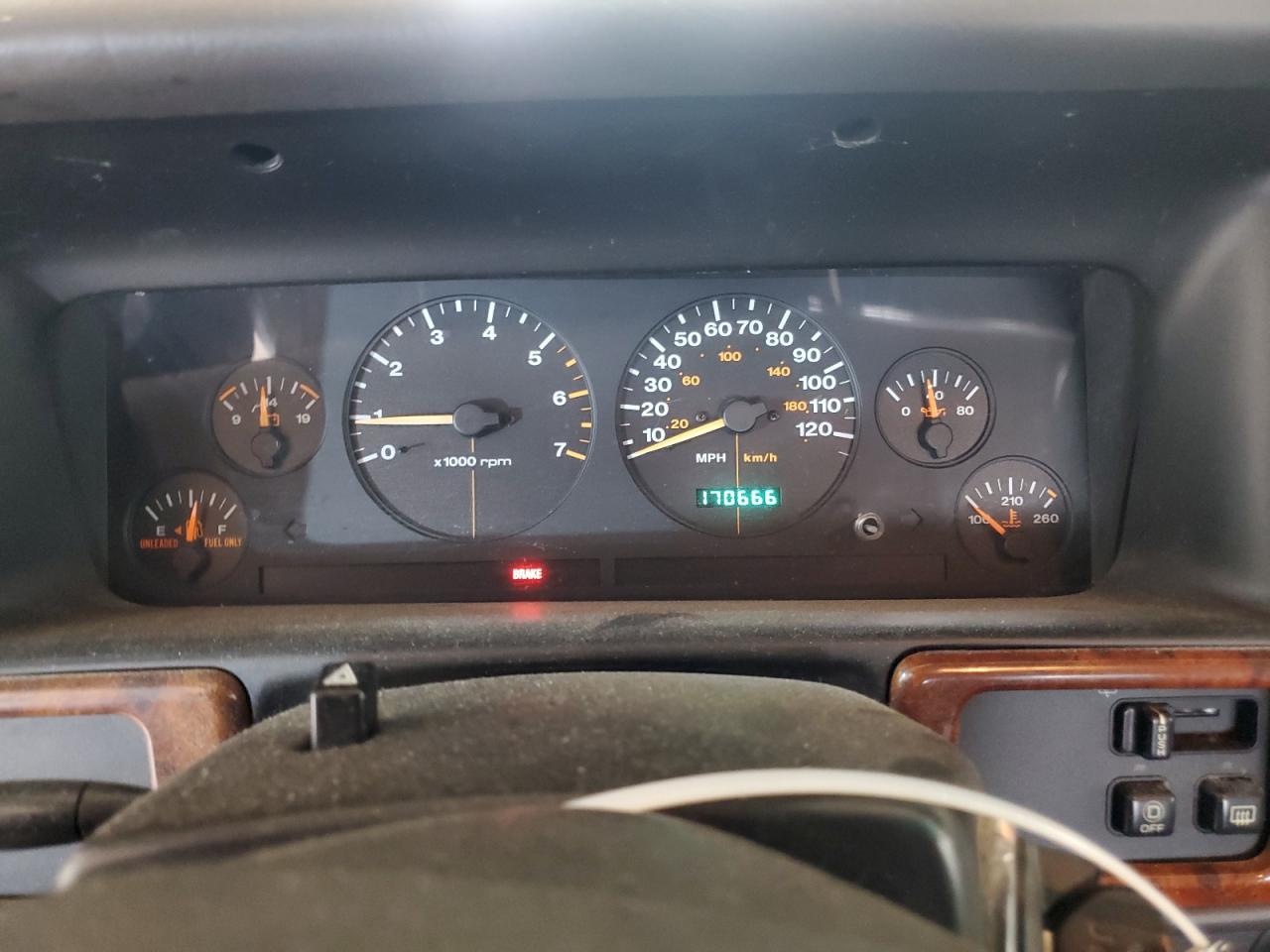 1996 Jeep Grand Cherokee Laredo VIN: 1J4GZ58S5TC209755 Lot: 70283155