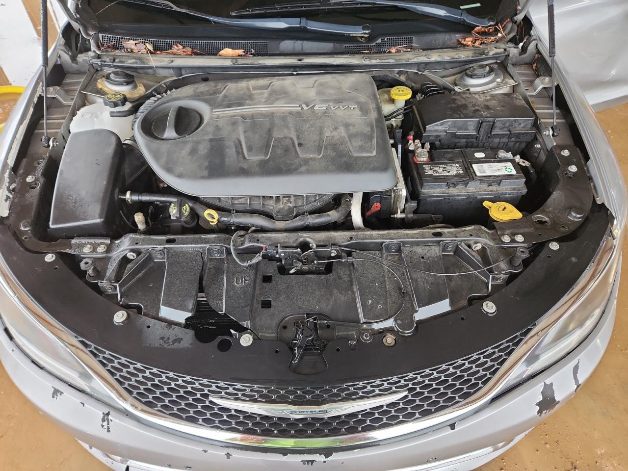 2015 Chrysler 200 C VIN: 1C3CCCCG4FN501620 Lot: 71804385