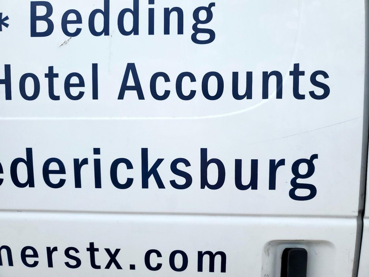 2011 Ford Econoline E350 Super Duty Van VIN: 1FTSE3EL0BDB28930 Lot: 80856035