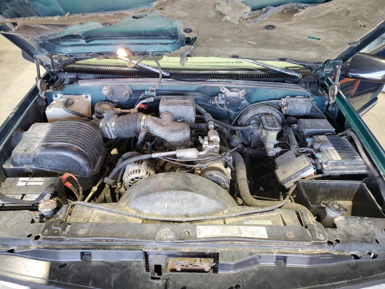 1996 Chevrolet Suburban K1500 VIN: 3GNFK16R8TG166483 Lot: 70837725