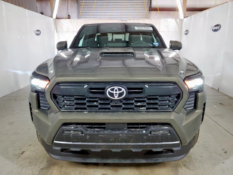  TOYOTA TACOMA 2025 Золотой