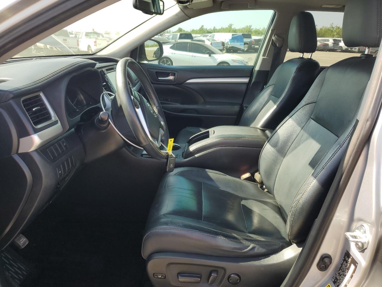 2014 Toyota Highlander Xle VIN: 5TDJKRFH5ES034505 Lot: 81925285