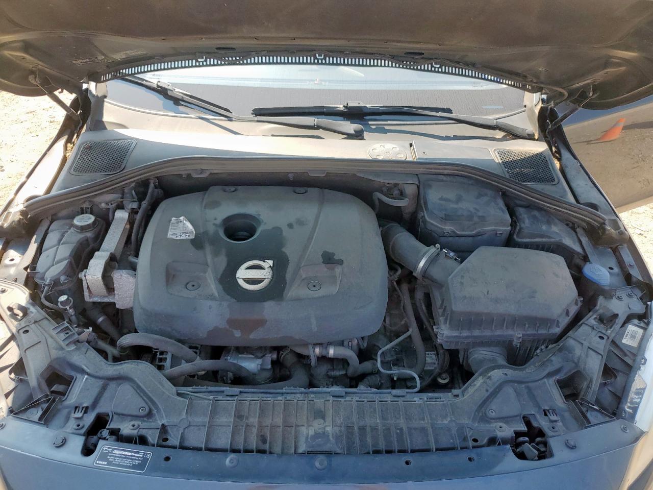 2015 Volvo S60 Premier VIN: YV140MFB8F1306068 Lot: 81030725